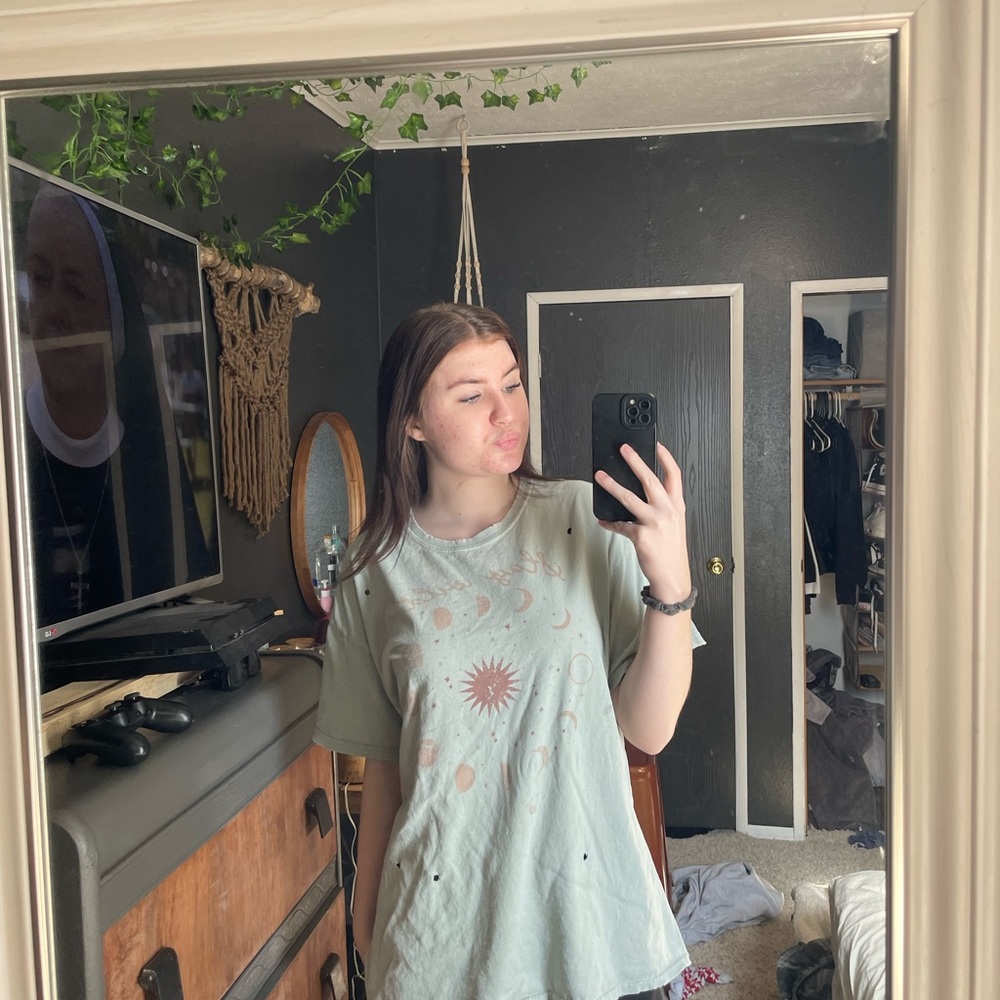 Pacsun moon shirt